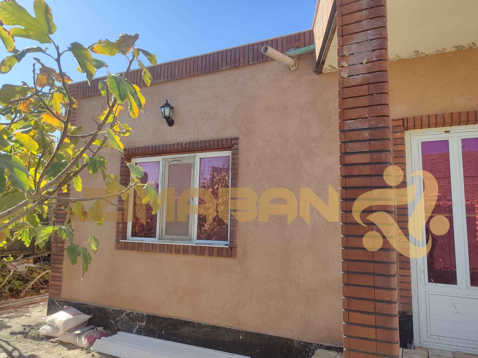 کاهگل ضد آب اجرا شده روی دیوار ساختمان با نانو عایق رطوبتی زیمابان